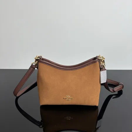 コーチ ハンドバッグ