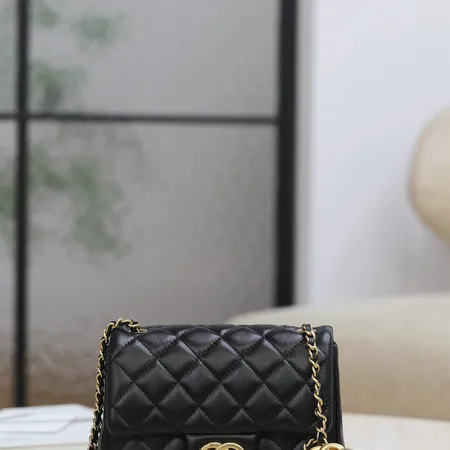 シャネル ハンドバッグ