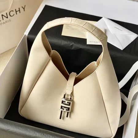 ジバンシィ ハンドバッグ