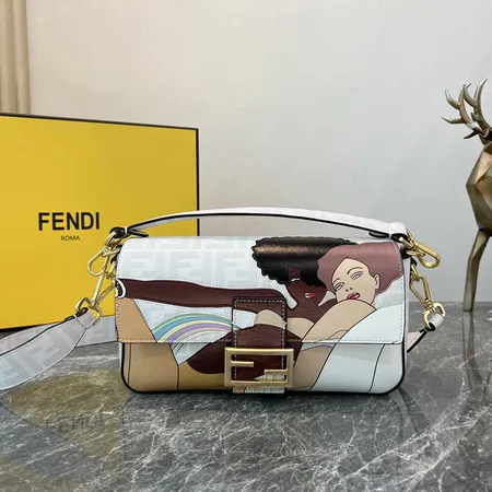 フェンディ ハンドバッグ