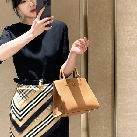 バーバリー ス ハンドバッグ