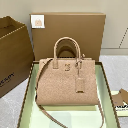 バーバリー ス ハンドバッグ