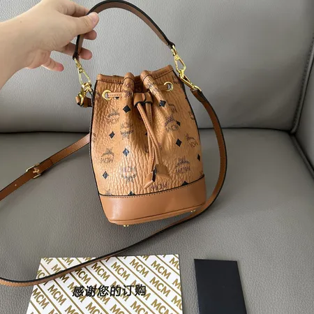 エムシーエム ハンドバッグ