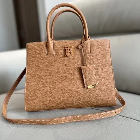 バーバリー ス ハンドバッグ