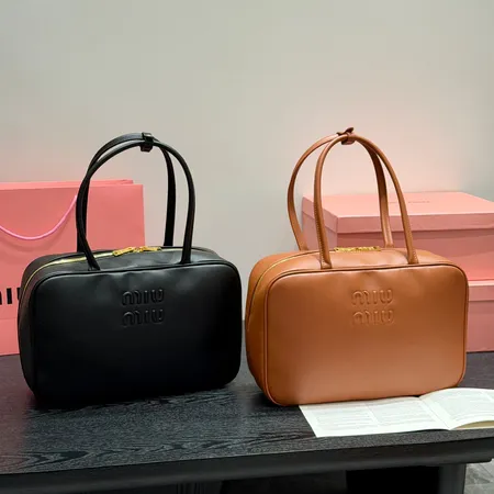 ミュウミュウ ハンドバッグ