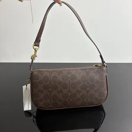 コーチ ハンドバッグ