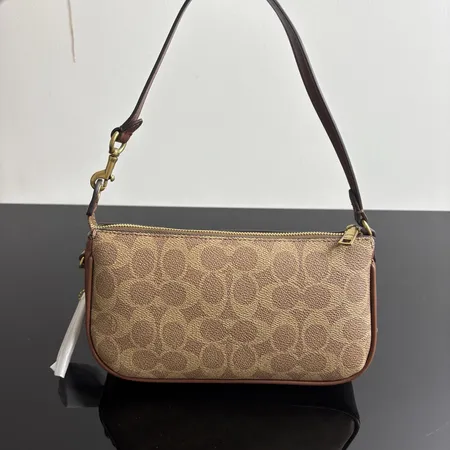 コーチ ハンドバッグ