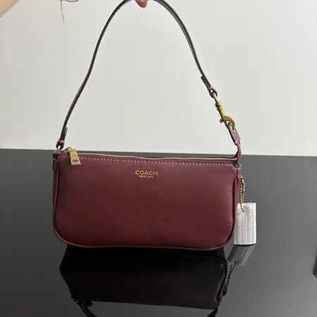 コーチ ハンドバッグ