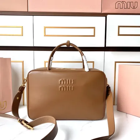 ミュウミュウ ショルダーバッグ