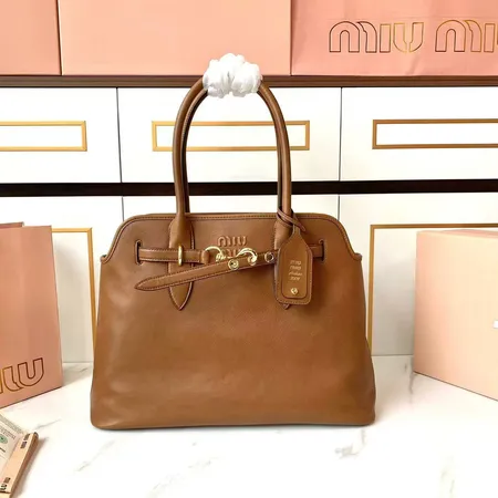 ミュウミュウ ショルダーバッグ