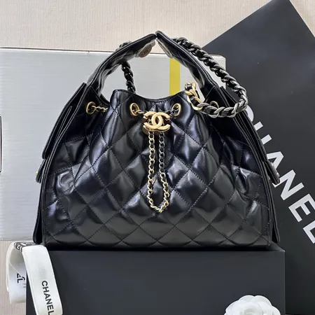 シャネル ハンドバッグ