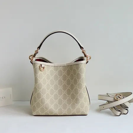 グッチ ショルダーバッグ