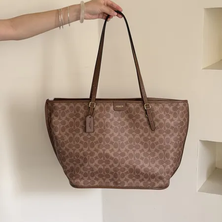 フェンディ ハンドバッグ