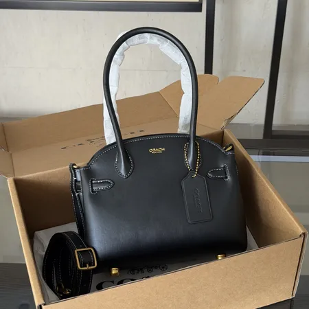 フェンディ ハンドバッグ