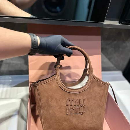 ミュウミュウ ハンドバッグ