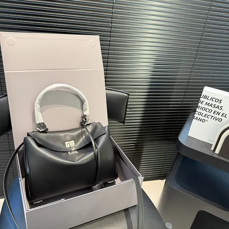 バレンシアガ ハンドバッグ