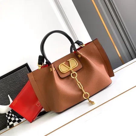 ヴァレンティノ ハンドバッグ