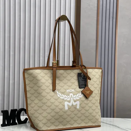 エムシーエム ハンドバッグ