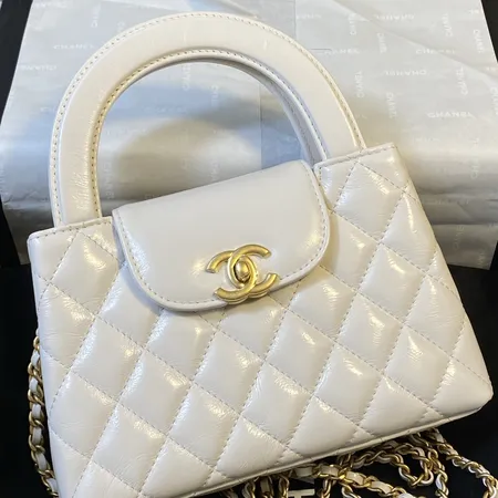 シャネル ハンドバッグ