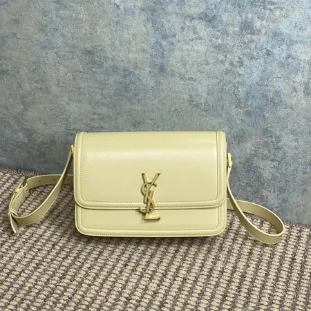 イブサンローラン ショルダーバッグ