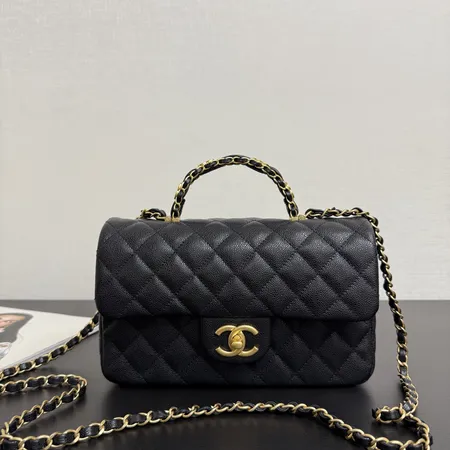 シャネル ショルダーバッグ