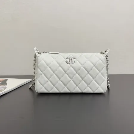 シャネル ショルダーバッグ