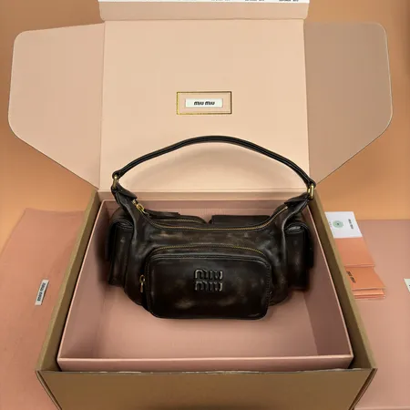 ミュウミュウ ハンドバッグ