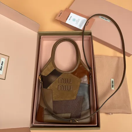 ミュウミュウ ハンドバッグ