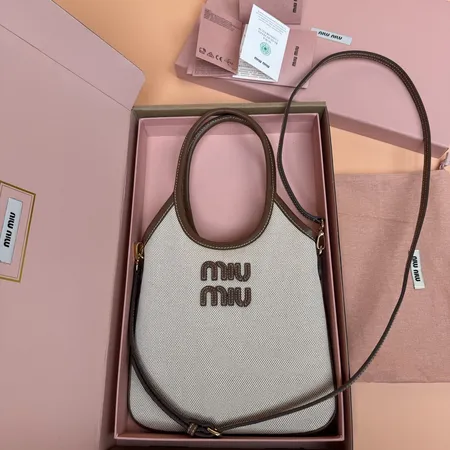 ミュウミュウ ハンドバッグ