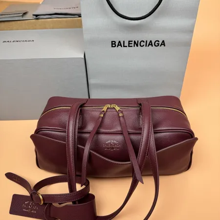 バレンシアガ ハンドバッグ