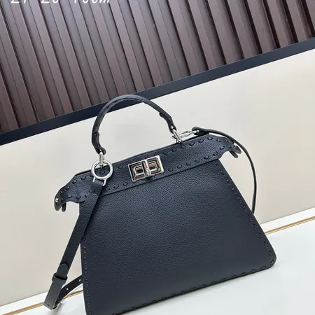 フェンディ ハンドバッグ