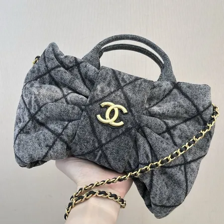 シャネル ハンドバッグ