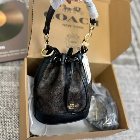 コーチ ハンドバッグ