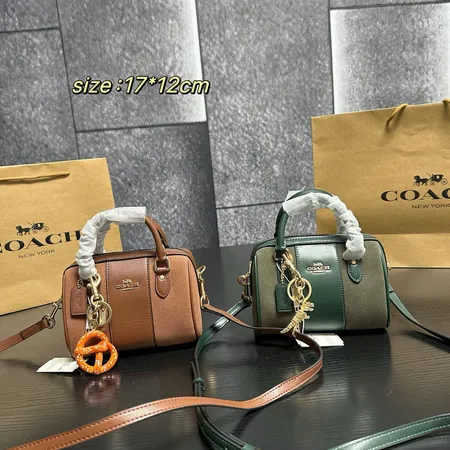 コーチ ハンドバッグ