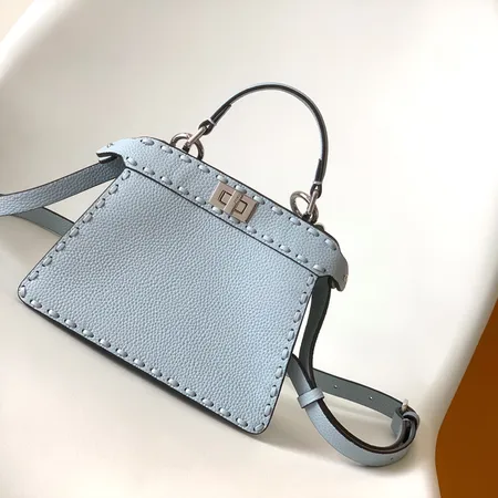 フェンディ ハンドバッグ