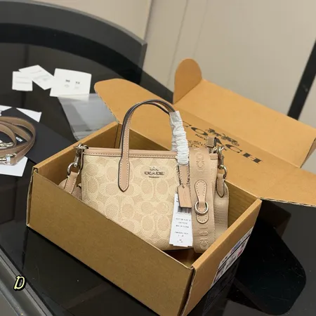 コーチ ハンドバッグ