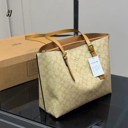 コーチ ハンドバッグ