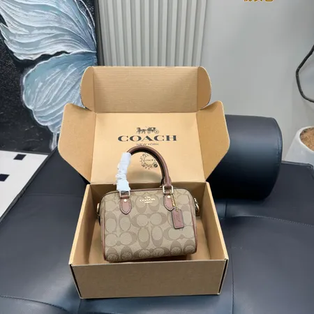 コーチ ハンドバッグ