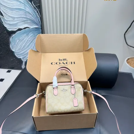 コーチ ハンドバッグ