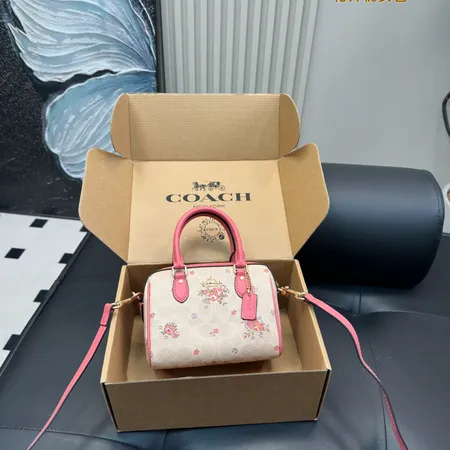 コーチ ハンドバッグ