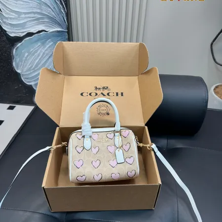 コーチ ハンドバッグ