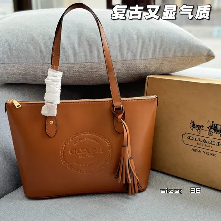 コーチ ハンドバッグ