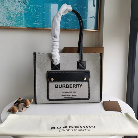 バーバリー ス ハンドバッグ