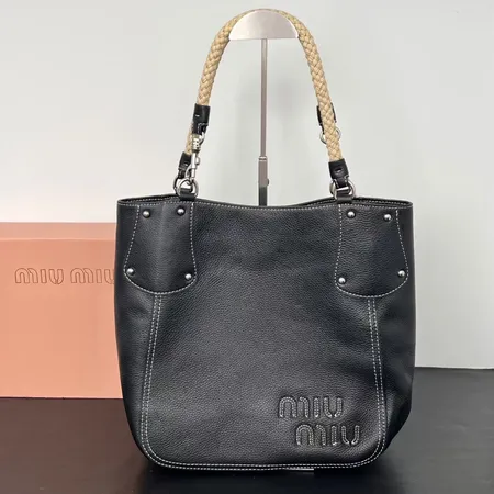 ミュウミュウ ショルダーバッグ