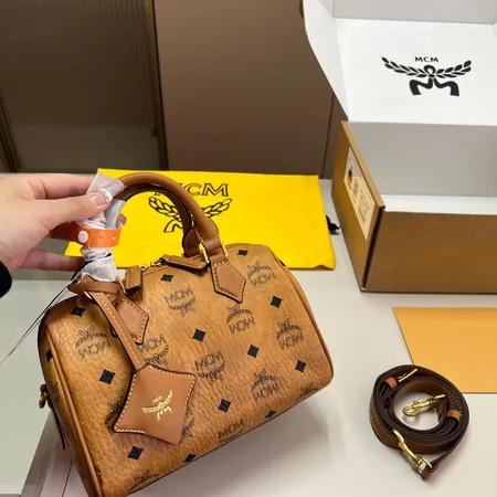 エムシーエム ハンドバッグ