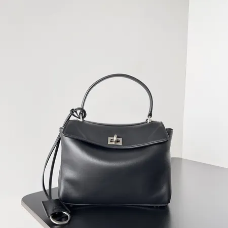 バレンシアガ ハンドバッグ