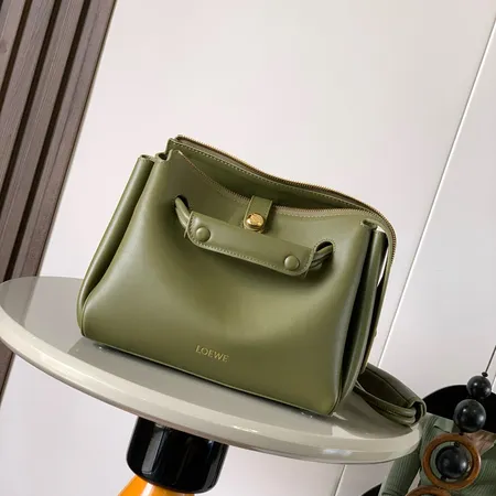 ロエベ ハンドバッグ