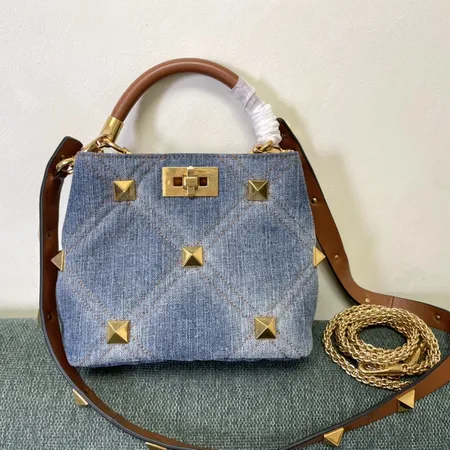 ヴァレンティノ ハンドバッグ