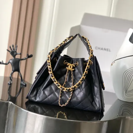 シャネル ハンドバッグ