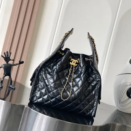 シャネル ハンドバッグ